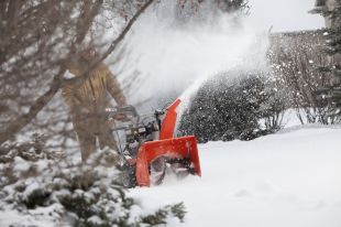 ������������ ARIENS ST24 Compact