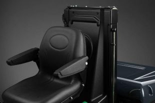 ������� ������� Caiman Comodo 2WD-HD 20 �.�.